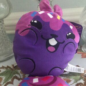 Dogs Vs Squirls Chonks "Nibbles" NEW with tag